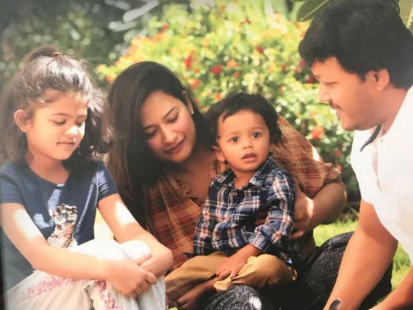 sudeep wishes for ganesh and shilpa ganeshs wedding anniversary sudeep wishes for ganesh and shilpa ganeshs wedding anniversary