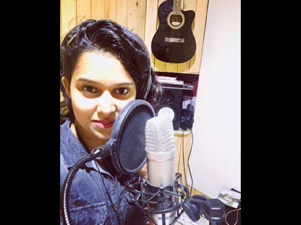 ಸಿನಿಮಾ ಹಾಡುಗಳಿಗೆ ಗಾಯನ 