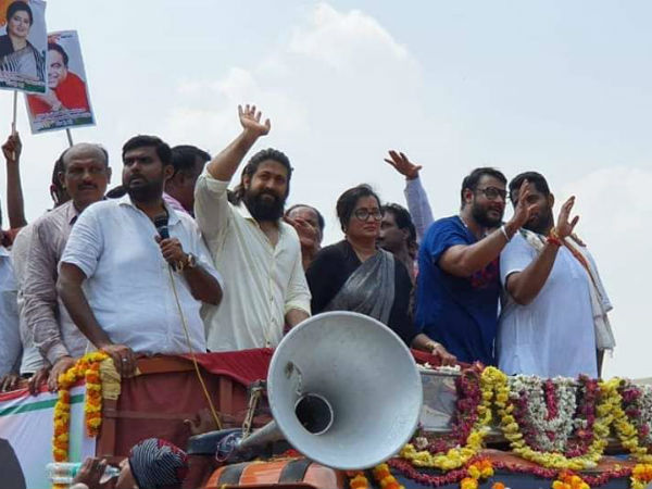 ಯಶ್ ಗೆ 'ನಮ್ ಹೀರೋ' ಅಂತಾರೆ ದರ್ಶನ್ ಯಶ್ ಗೆ 'ನಮ್ ಹೀರೋ' ಅಂತಾರೆ ದರ್ಶನ್