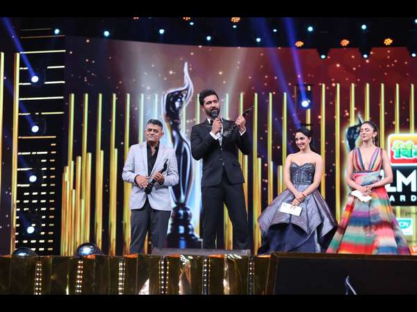 Alia Bhatt and Ranbir Kapoor wins Filmfare Awards 2019 Alia Bhatt and Ranbir Kapoor wins Filmfare Awards 2019