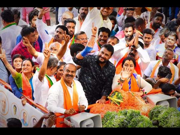 ಒಂದು ಪತ್ರಕ್ಕಾಗಿ ಪ್ರಚಾರ ಮಾಡ್ತೀನಿ ಒಂದು ಪತ್ರಕ್ಕಾಗಿ ಪ್ರಚಾರ ಮಾಡ್ತೀನಿ