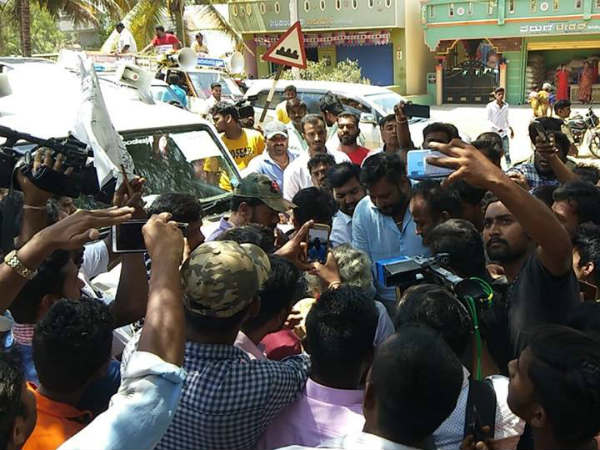 Darshan meet thithi fame actor gaddappa Darshan meet thithi fame actor gaddappa