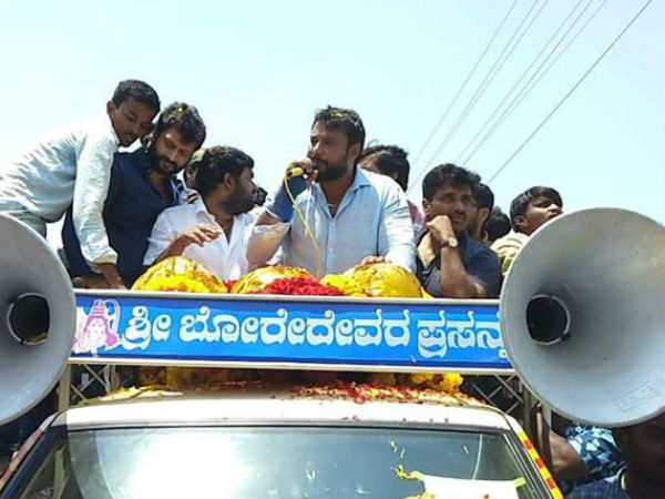 ದುಡ್ಡಿಗೆ ನಿಮ್ಮ ಮತ ಮಾರಿಕೊಳ್ಳಬೇಡಿ