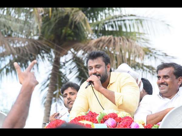 'ಸುಮಲತಾ ಮಾಯಾಂಗನೆ' ಎಂದು ಟೀಕೆ