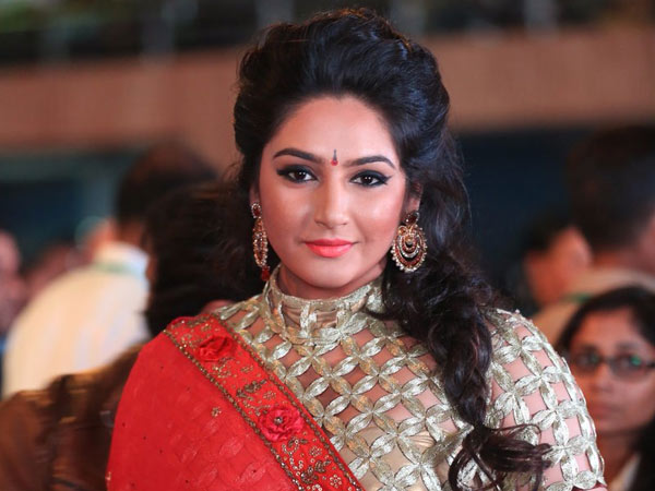 ಮದಕರಿಯಿಂದ ಮಹಾರಾಣಿಯಾದ ರಾಗಿಣಿ