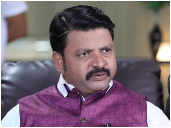 ಶಾಂತರಾಜು ಬಗ್ಗೆ ಗೊತ್ತಾಯಿತು ಭಾರ್ಗಿಗೆ ಶಾಂತರಾಜು ಬಗ್ಗೆ ಗೊತ್ತಾಯಿತು ಭಾರ್ಗಿಗೆ