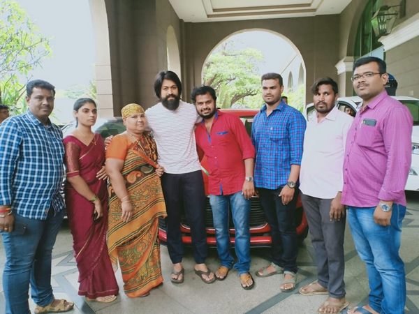 kannada actor yash droves his associate director car