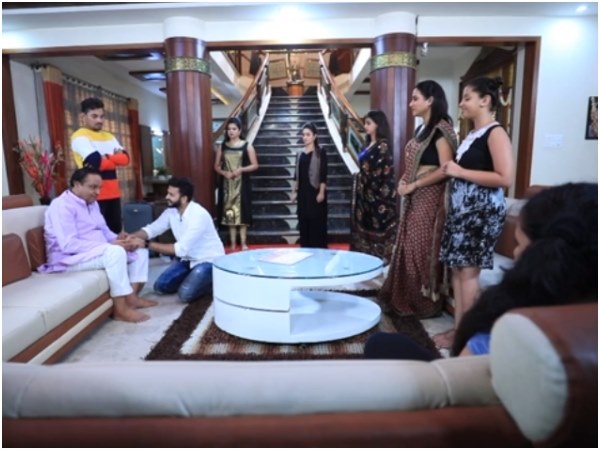 ಸಿದ್ದಾರ್ಥ್ ಬೀಳ್ಕೋಟ್ಟ ಕುಟುಂಬ