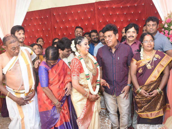 director mg srinivas got married with shruthi