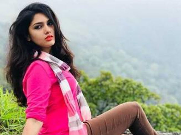 ಯಾರು ಈ ಗಾಯಿತ್ರಿ ಸುರೇಶ್? ಯಾರು ಈ ಗಾಯಿತ್ರಿ ಸುರೇಶ್?