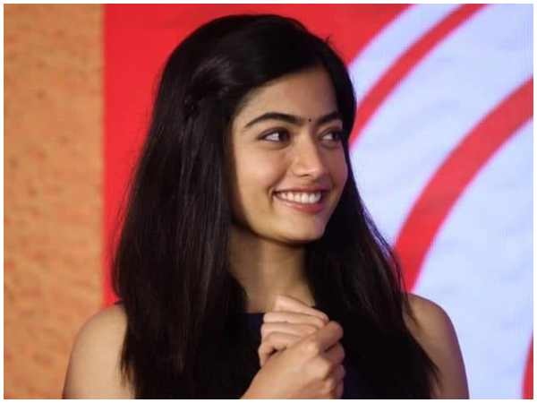 ಯಶಸ್ಸಿನ ಜೊತೆಯಲ್ಲಿ ವಿವಾದ ಸಾಗುತ್ತಿದೆ