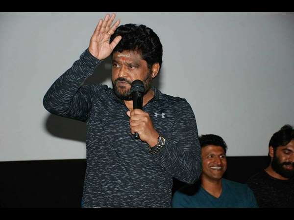 ಸ್ವಾರ್ಥಕ್ಕಿಂತ ಸಮಾಜಕ್ಕೆ ಚಿಂತಿಸುವ