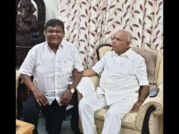 ನನ್ನ ನೆಚ್ಚಿನ ನಾಯಕ ಯಡಿಯೂರಪ್ಪ ನನ್ನ ನೆಚ್ಚಿನ ನಾಯಕ ಯಡಿಯೂರಪ್ಪ