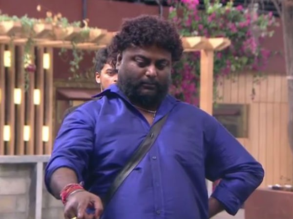 ಹುಚ್ಚ, ತಿಕ್ಲಾ, ಪೊರ್ಕಿ ಯಾಕೆ?