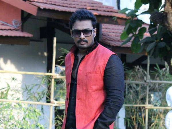 ಯಾರು ಈ ಮಧು ಪ್ರಕಾಶ್?