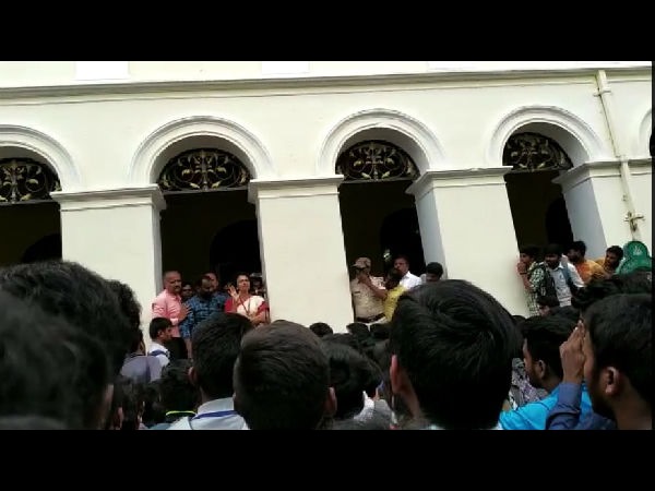 ಬೌನ್ಸರ್ ಮತ್ತು ವಿದ್ಯಾರ್ಥಿಗಳ ನಡುವೆ ಜಗಳ