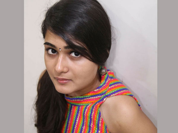 ಗುಜರಾತಿ ಹುಡುಗಿಯಾಗಿ ಶಾಲಿನಿ