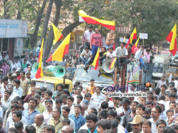 ನಮ್ಮ ಚಿತ್ರಗಳು ಗತಿಯೇನು. ನಮ್ಮ ಚಿತ್ರರಂಗ ಈಗ ಸ್ವಲ್ಪ ಸುಧಾರಿಸಿ ಕೊಳ್ಳುತ್ತಿದೆ 