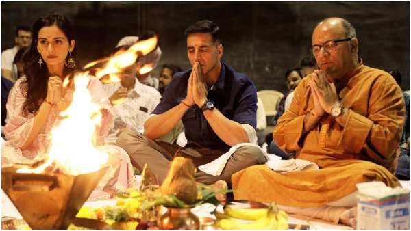 ಐತಿಹಾಸಿಕ ಚಿತ್ರದಲ್ಲಿ ಮಾನುಷಿ ಐತಿಹಾಸಿಕ ಚಿತ್ರದಲ್ಲಿ ಮಾನುಷಿ