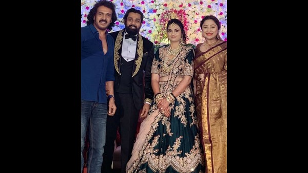 ರಿಯಲ್ ಸ್ಟಾರ್ ದಂಪತಿ