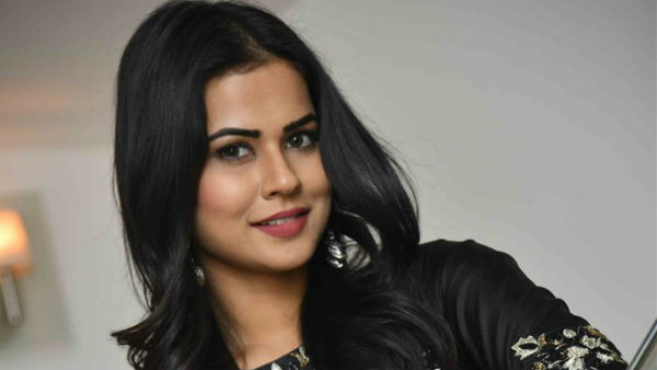 sathish-ninasam-is-shooting-for-vaitarani-in-london