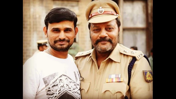 ನಿಮ್ಮ ಪ್ರಕಾರ ಒಬ್ಬ ಸಿನಿಮಾ ಬರಹಗಾರನಿಗೆ ಇರಲೇಬೇಕಾದ ಪ್ರಮುಖ ಅಂಶಗಳೇನು? ನಿಮ್ಮ ಪ್ರಕಾರ ಒಬ್ಬ ಸಿನಿಮಾ ಬರಹಗಾರನಿಗೆ ಇರಲೇಬೇಕಾದ ಪ್ರಮುಖ ಅಂಶಗಳೇನು?