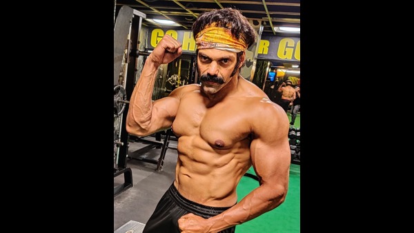 ತಮಿಳು ಆರ್ಯ ವರ್ಕೌಟ್ ವಿಡಿಯೋ