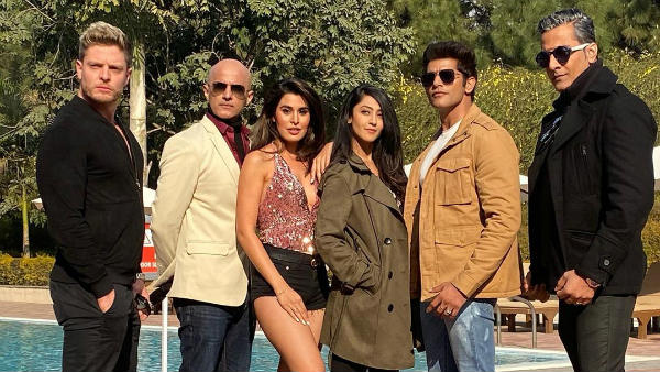 ತಾರೆಯರ ದಂಡು