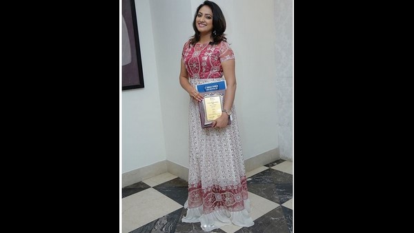 ಮಹಿಳಾ ದಿನದಂದು ಪ್ರಶಸ್ತಿ ಗೌರವ ಮಹಿಳಾ ದಿನದಂದು ಪ್ರಶಸ್ತಿ ಗೌರವ