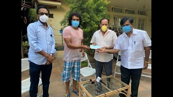 ಹಣ ದೇಣಿಗೆ ನೀಡಿದ ಉಪೇಂದ್ರ