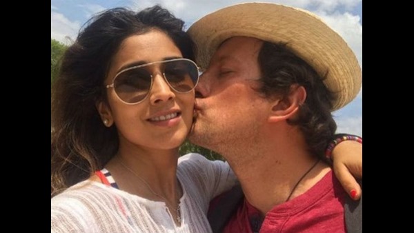 ವೈದ್ಯರ ಸಲಹೆ ಪಾಲಿಸಿದ ಶ್ರಿಯಾ ದಂಪತಿ