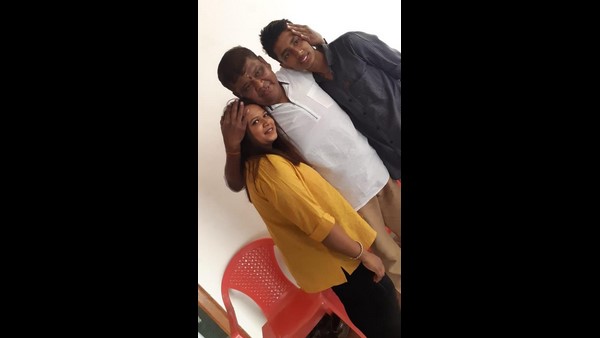 ನಾನೊಬ್ಬನೇ ನುಂಗಿಕೊಂಡೆ ನಾನೊಬ್ಬನೇ ನುಂಗಿಕೊಂಡೆ