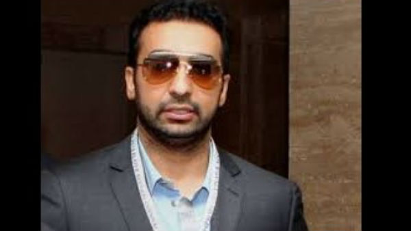 ನಂಬರ್ ಕೂಡ ಹಂಚುತ್ತಿದ್ದಾರೆ