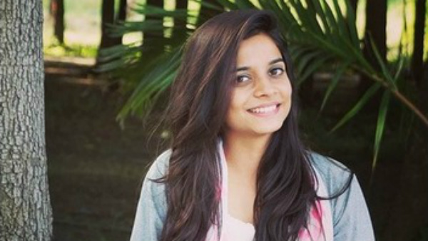 ಸೀಲಿಂಗ್ ಫ್ಯಾನ್‌ಗೆ ನೇಣು