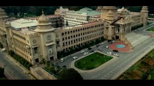 ಕೆಲವು ದೃಶ್ಯಗಳನ್ನು ಎತ್ತಿಕೊಳ್ಳಲಾಗಿದೆ