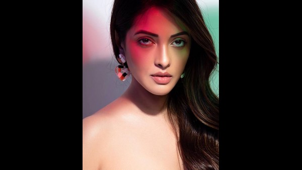 ರಿಯಲ್ ಲೈಫ್ ನಲ್ಲಿಯೂ ಮಾದಕವಾಗಿ ನೋಡಲು ಬಯಸುತ್ತಿದ್ದರು