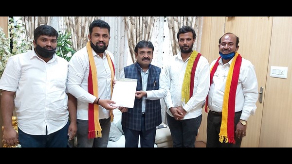 ಈಗಲೂ ಅಭಿಮಾನ ಮೆರೆಯುತ್ತಾರೆ