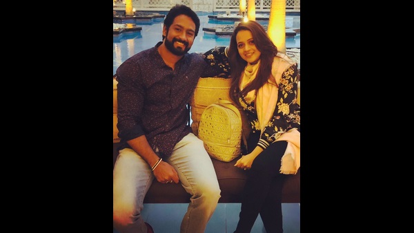 ಜಾಕಿ ಸಿನಿಮಾ ಮೂಲಕ ಕನ್ನಡಕ್ಕೆ ಎಂಟ್ರಿ ಜಾಕಿ ಸಿನಿಮಾ ಮೂಲಕ ಕನ್ನಡಕ್ಕೆ ಎಂಟ್ರಿ