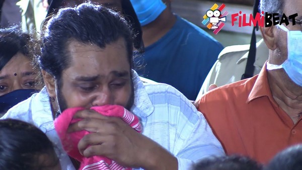 ಪೋಸ್ಟ್‌ಗಳನ್ನು ಹಂಚಿಕೊಂಡಿದ್ದಾರೆ