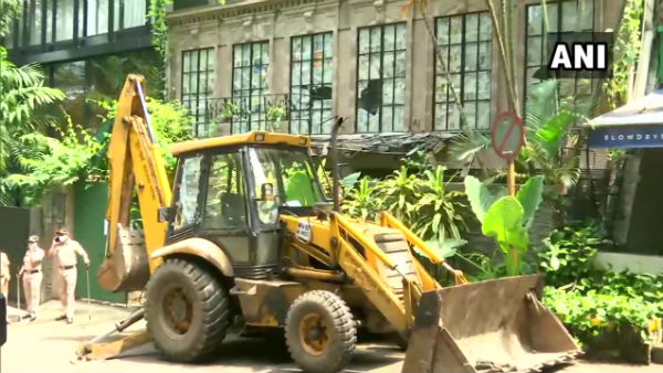 Bombay High Court stays BMC demolition at Kangana Ranauts property