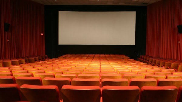 ಕಷ್ಟದಲ್ಲಿ ಚಿತ್ರಮಂದಿರ ಮಾಲೀಕರು!