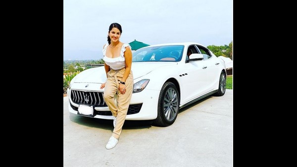 ದುಬಾರಿ ಮಾಸೆರಾಟಿ ಕಾರು ಖರೀದಿಸಿದ ಸನ್ನಿ ಲಿಯೋನ್ ದುಬಾರಿ ಮಾಸೆರಾಟಿ ಕಾರು ಖರೀದಿಸಿದ ಸನ್ನಿ ಲಿಯೋನ್