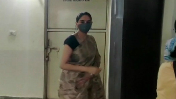 ಐಪಾಡ್, ಪೆನ್ ಡ್ರೈವ್ ವಾಪಸ್ ಕೊಡಿ