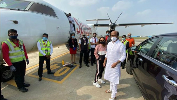 ಸೂಪರ್ ಸ್ಟಾರ್ ಜೊತೆ ಹೈದರಾಬಾದ್ ಗೆ ತೆರಳಿದ ನಯನತಾರಾ ಸೂಪರ್ ಸ್ಟಾರ್ ಜೊತೆ ಹೈದರಾಬಾದ್ ಗೆ ತೆರಳಿದ ನಯನತಾರಾ