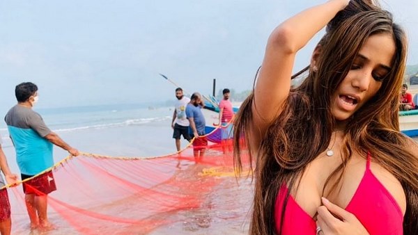 ಗೋವಾ ಕಡಲ ಕಿನಾರೆಯಲ್ಲಿ ಪೂನಂ ಪಾಂಡೆ