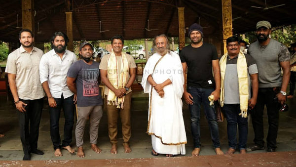 Puneeth Rajkumar Has Meet Sri Ravishankar Guruji