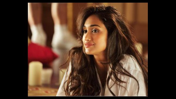 ಬಾಲಿವುಡ್ ಮೇಲ್ನೋಟಕ್ಕೆ ಗ್ಲಾಮರ್ ಆಗಿ ಕಾಣುತ್ತೆ