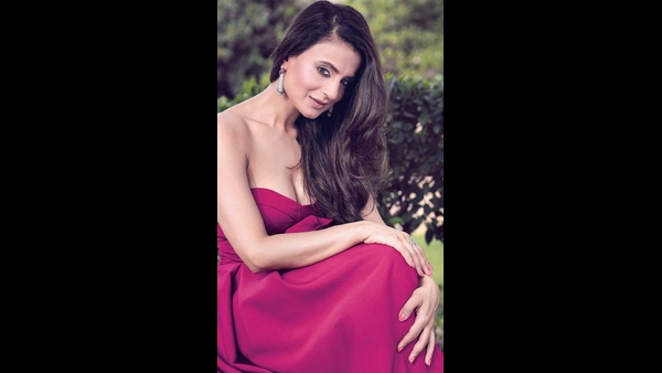 ಅಮೀಷಾ ಖಾತೆಗೆ 2.50 ಕೋಟಿ ಹಣ ವರ್ಗಾವಣೆ