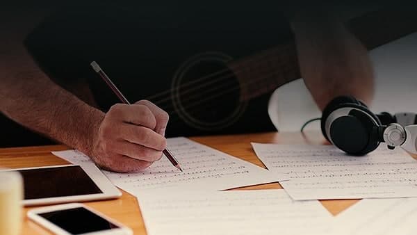 ಬರಹಗಾರರಿಗೆ ಪ್ರಾಮುಖ್ಯತೆ ಸಿಕ್ತಿಲ್ಲ