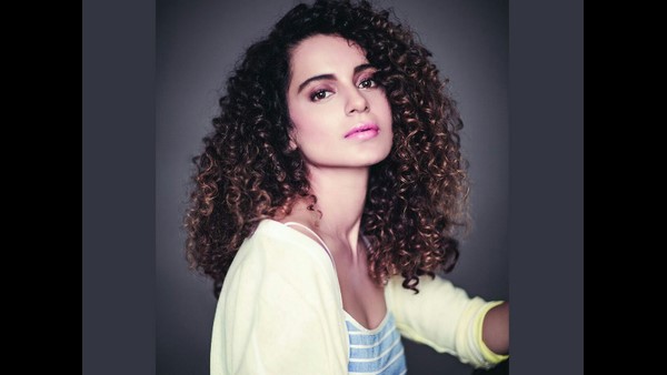 ತಮ್ಮ ಟ್ವೀಟ್ಗಳಿಂದಾಗಿ ವಿವಾದದಲ್ಲಿರುವ ನಟಿ ತಮ್ಮ ಟ್ವೀಟ್ಗಳಿಂದಾಗಿ ವಿವಾದದಲ್ಲಿರುವ ನಟಿ